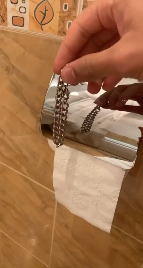Minecraft Memes - Chain + toilet paper holder = anvil sound 😂