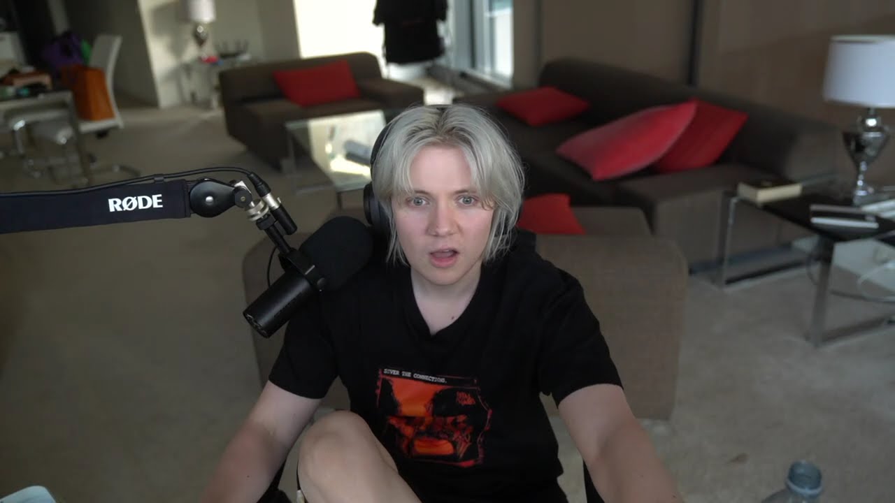 Pyrocynical Spends Full Stream Reacting to Bizarre Yaoi Themed Minecraft ARG